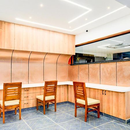 Townhouse Aarav Business Hotel Haïdarabad Extérieur photo