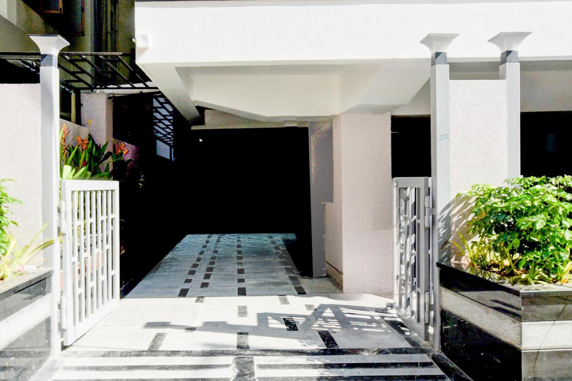 Townhouse Aarav Business Hotel Haïdarabad Extérieur photo