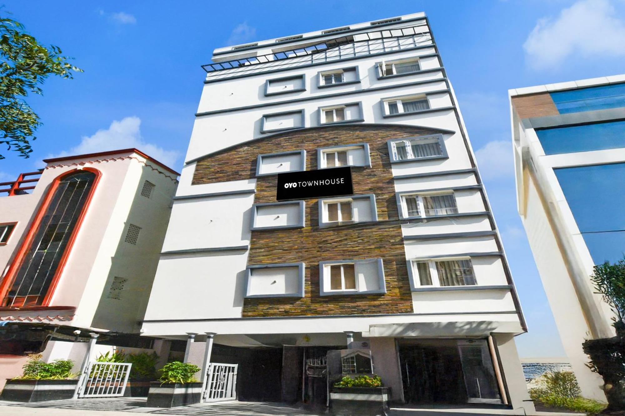 Townhouse Aarav Business Hotel Haïdarabad Extérieur photo