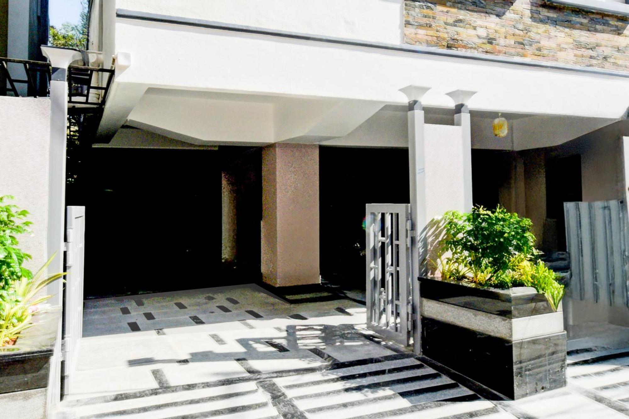 Townhouse Aarav Business Hotel Haïdarabad Extérieur photo