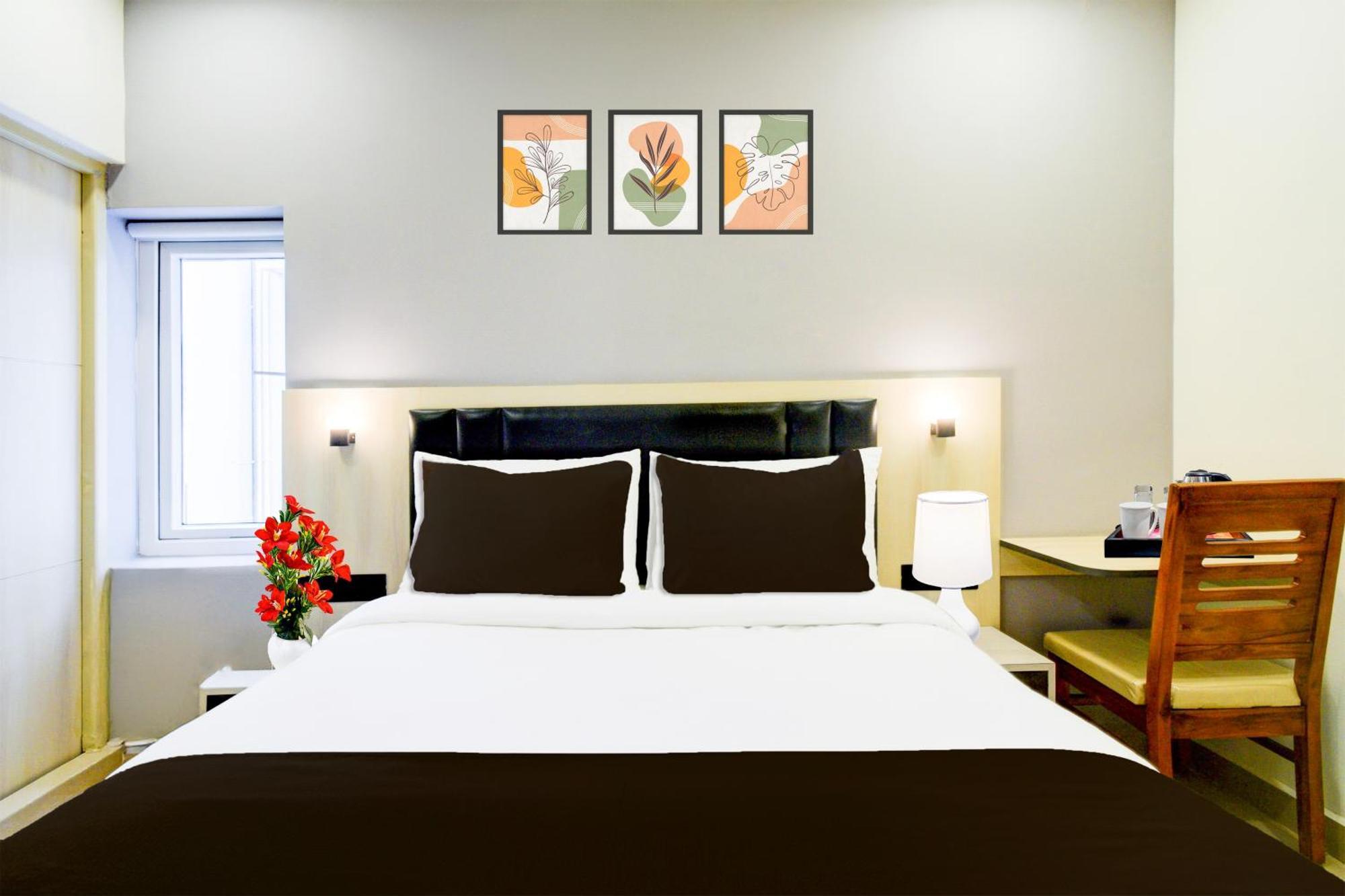 Townhouse Aarav Business Hotel Haïdarabad Extérieur photo