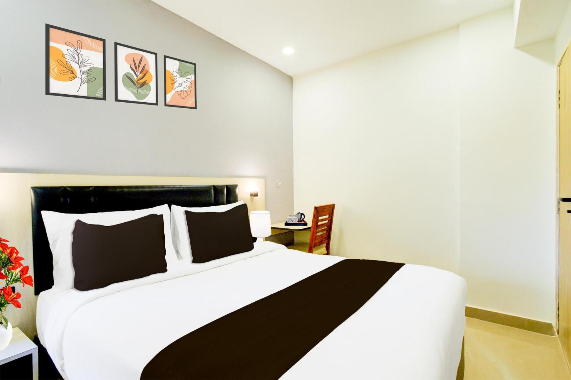 Townhouse Aarav Business Hotel Haïdarabad Extérieur photo