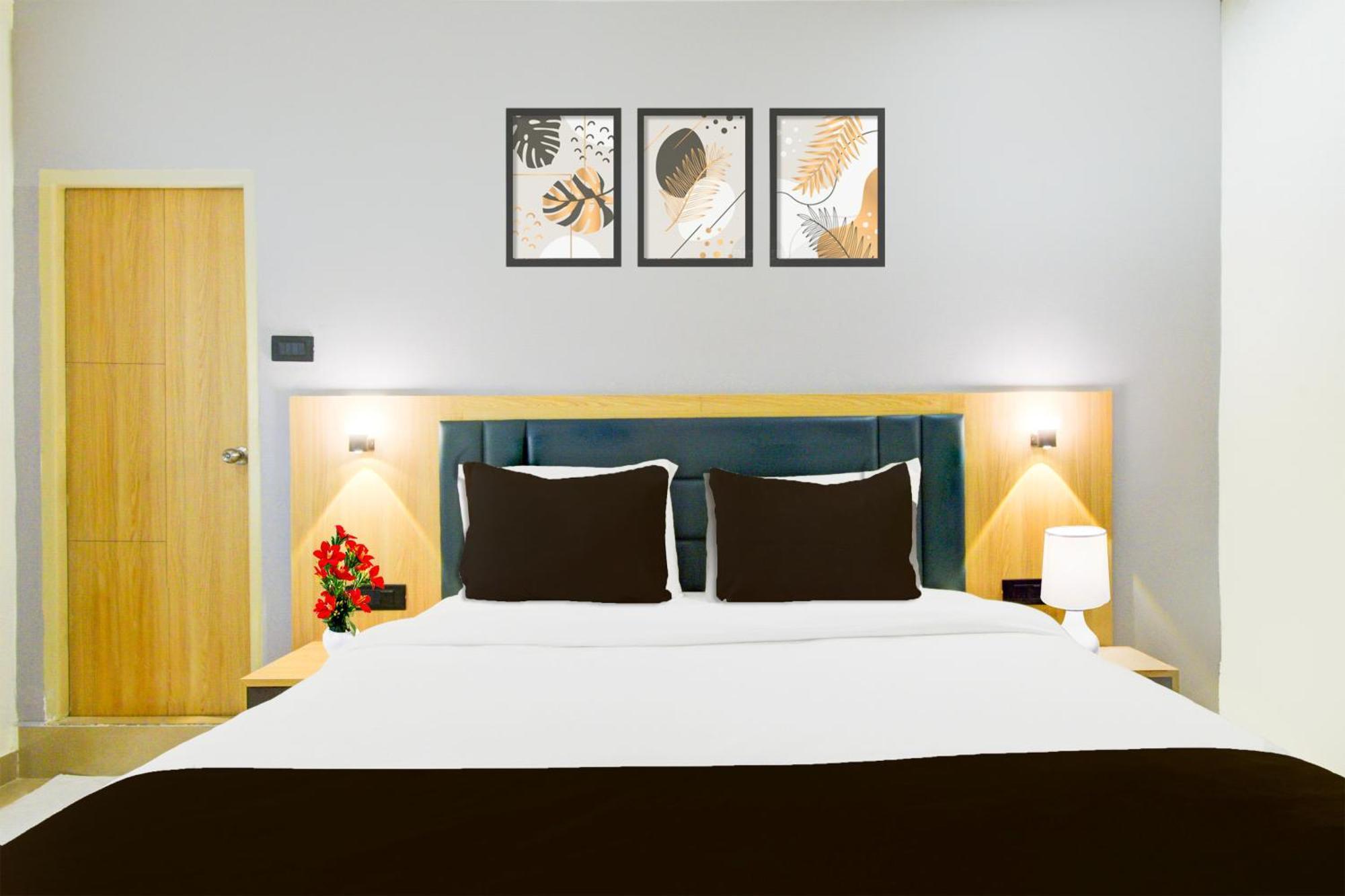 Townhouse Aarav Business Hotel Haïdarabad Extérieur photo