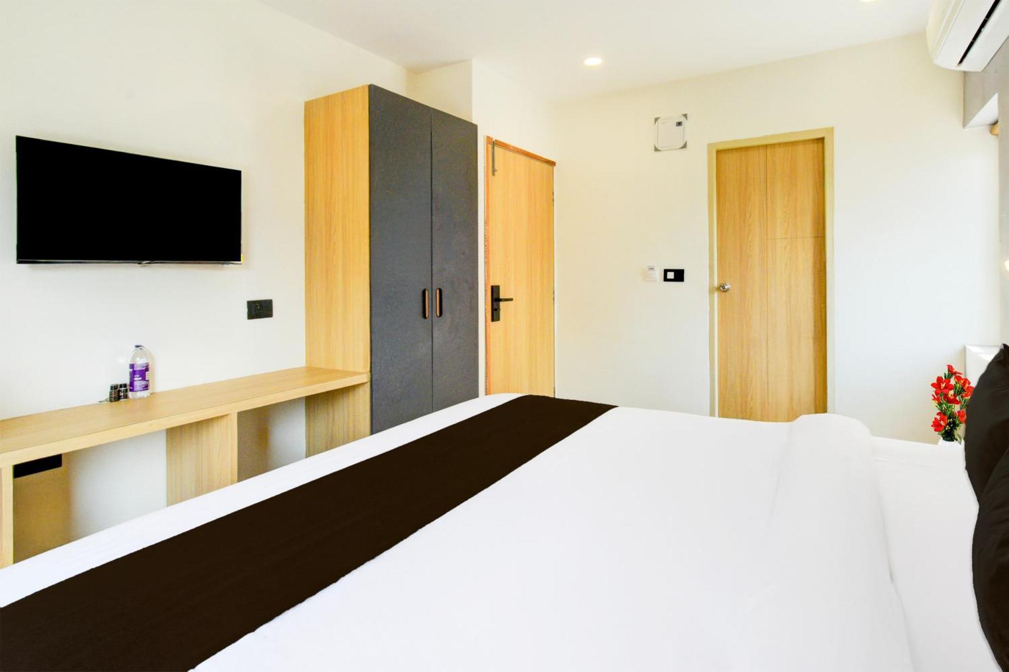 Townhouse Aarav Business Hotel Haïdarabad Extérieur photo